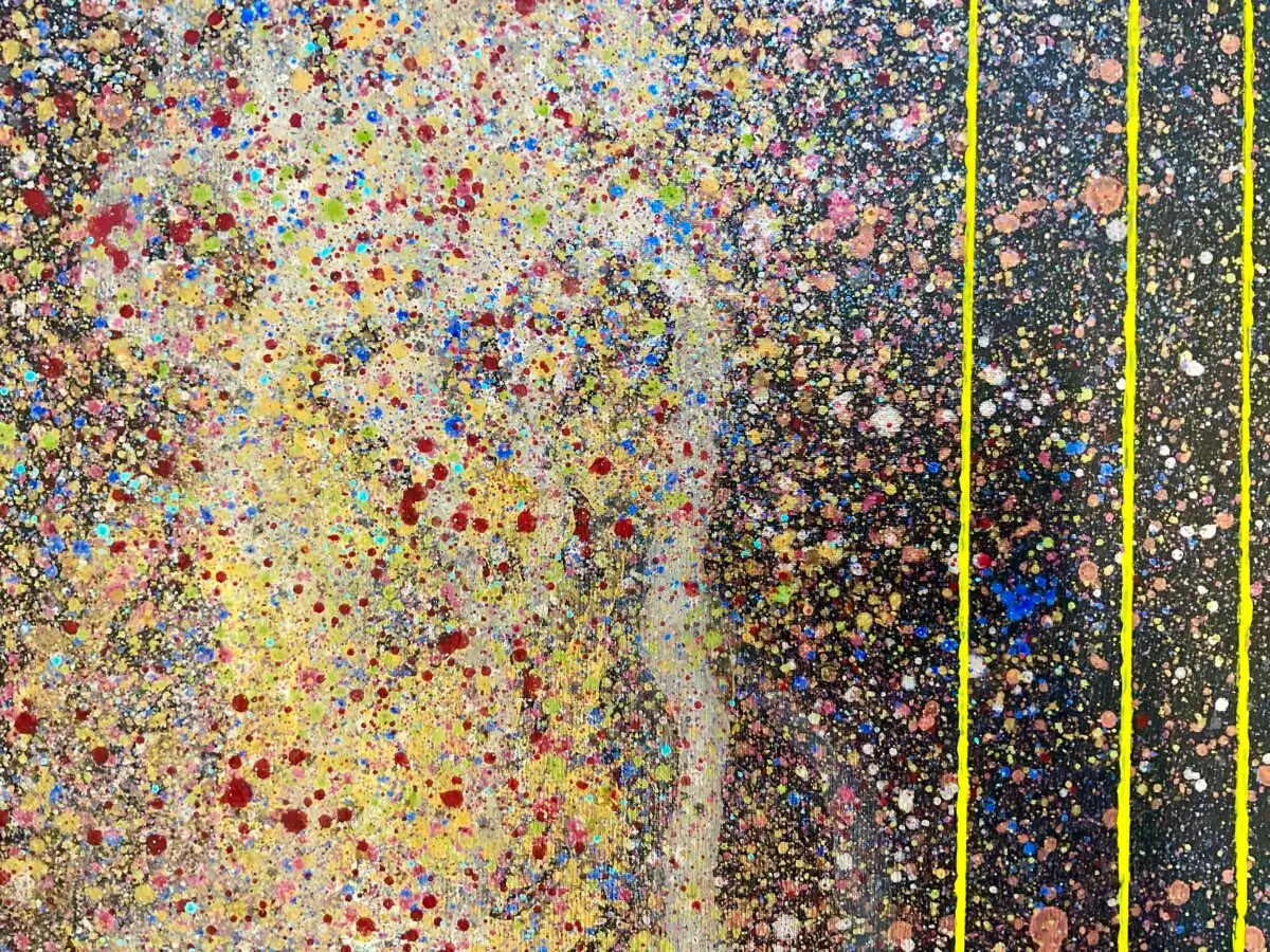 Une femme pense entre les étoiles